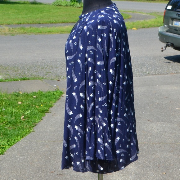 NWT Lane Bryant 16, 18 Shooting Start Print Blouse - Picture 4 of 7